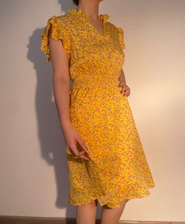 Vestido amarillo estampado