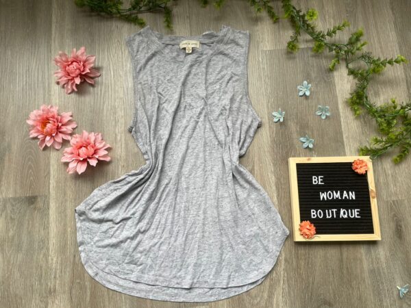 Vestido gris deportivo